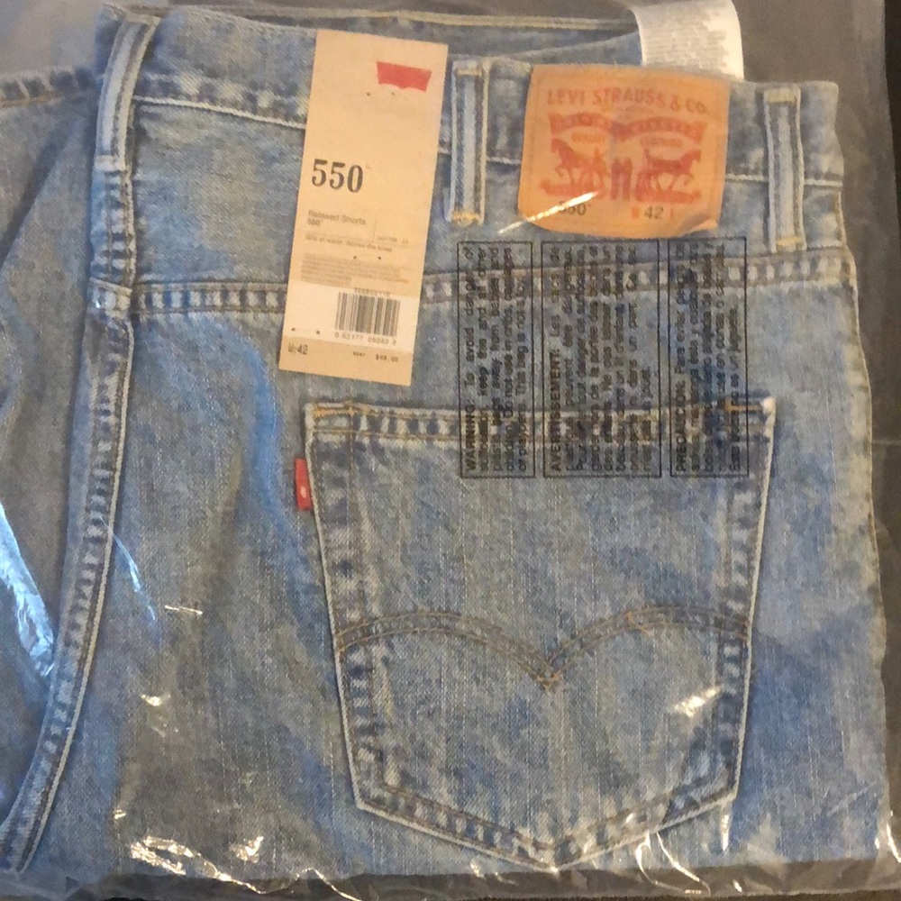 Levi Relaxed Shorts W42